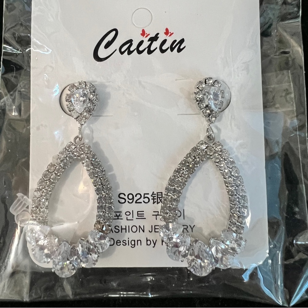 Gorgeous CZ and Silver Plated 925 Fashion Dangle Teardrop Hoop Earrings NWT!